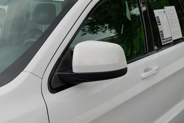 Used 2022 Jeep Grand Cherokee Laredo X image 12