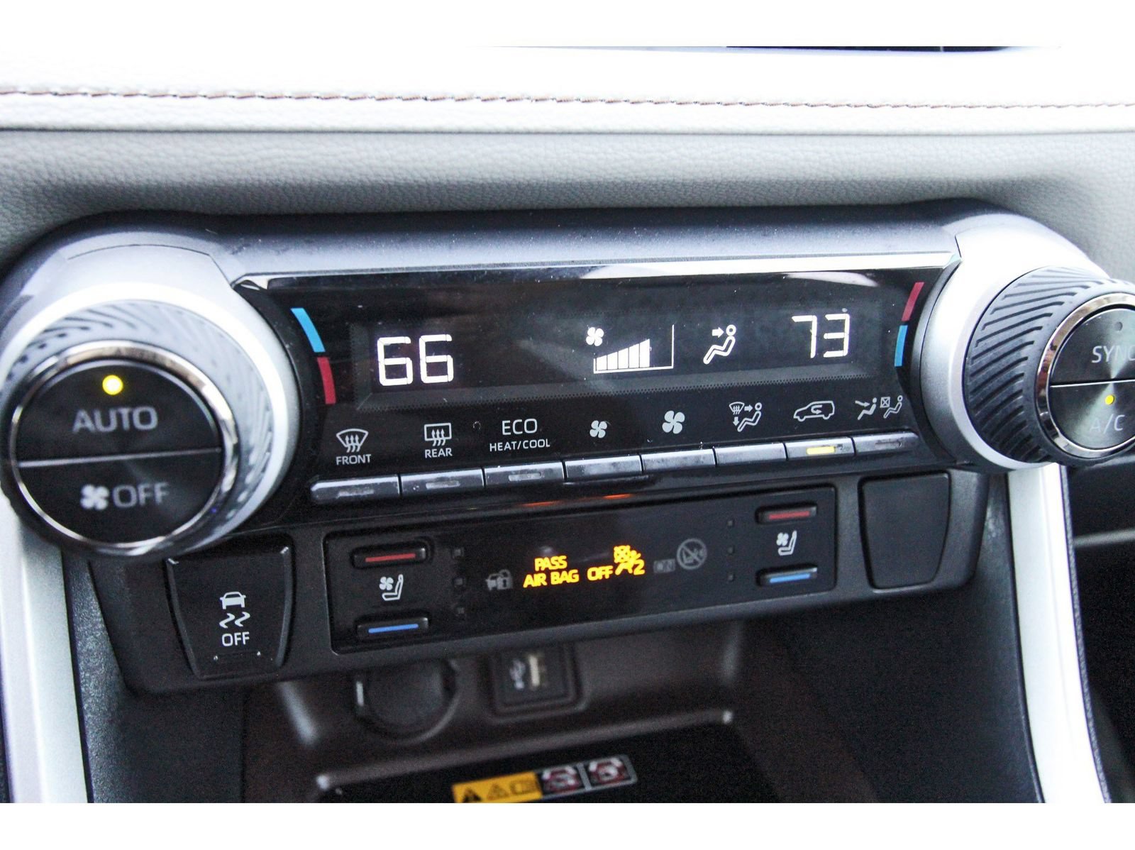 Used 2025 Toyota RAV4 Limited w/ Advanced Technology Package AWD/4WD image 28