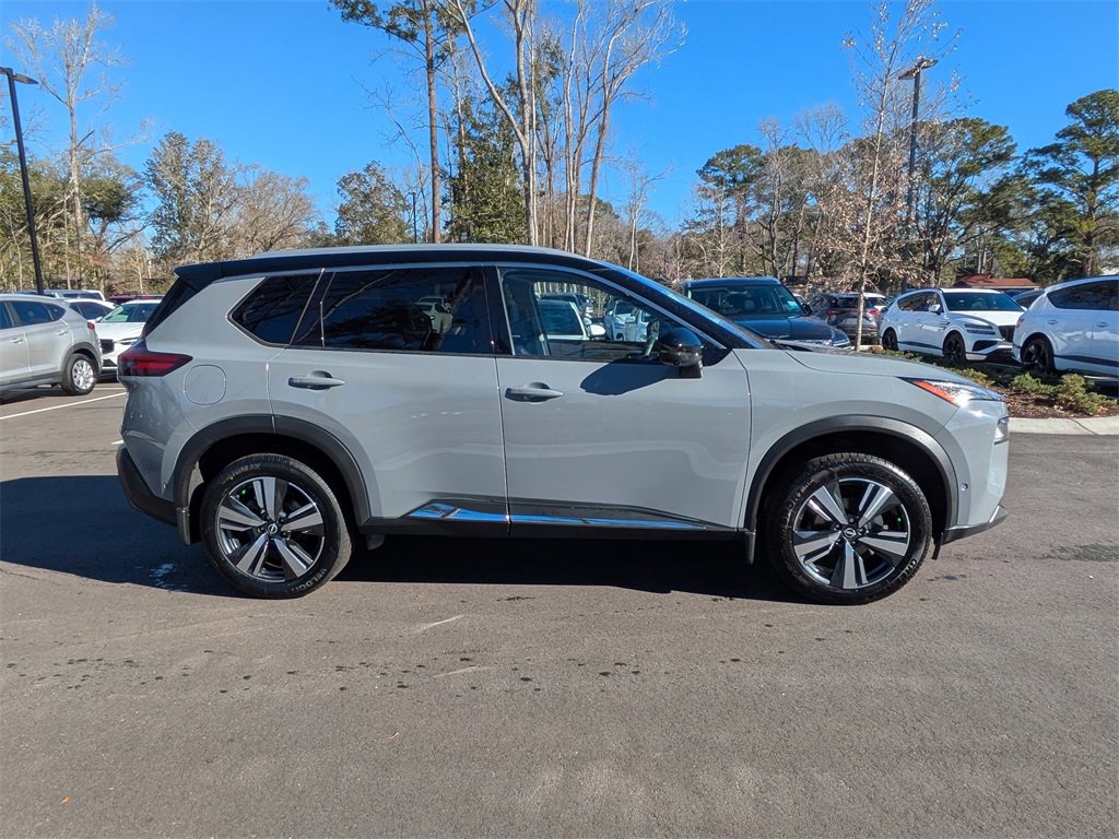 Used 2022 Nissan Rogue SL w/ SL Premium Package image 3
