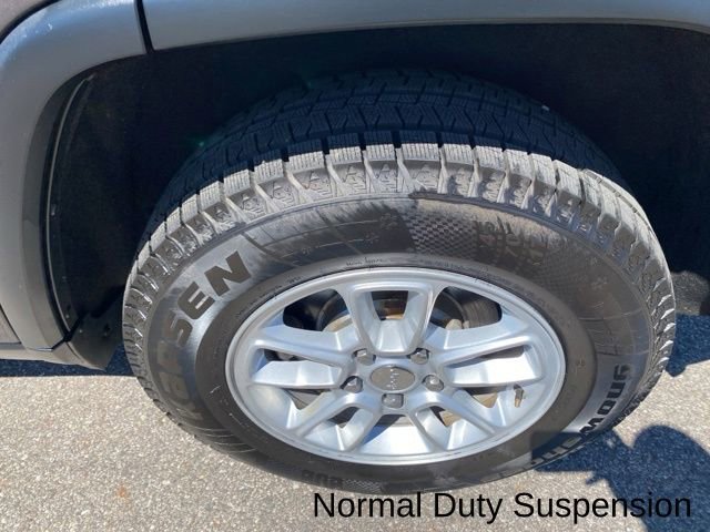 Used 2019 Jeep Grand Cherokee Laredo w/ Security & Convenience Group AWD/4WD image 37