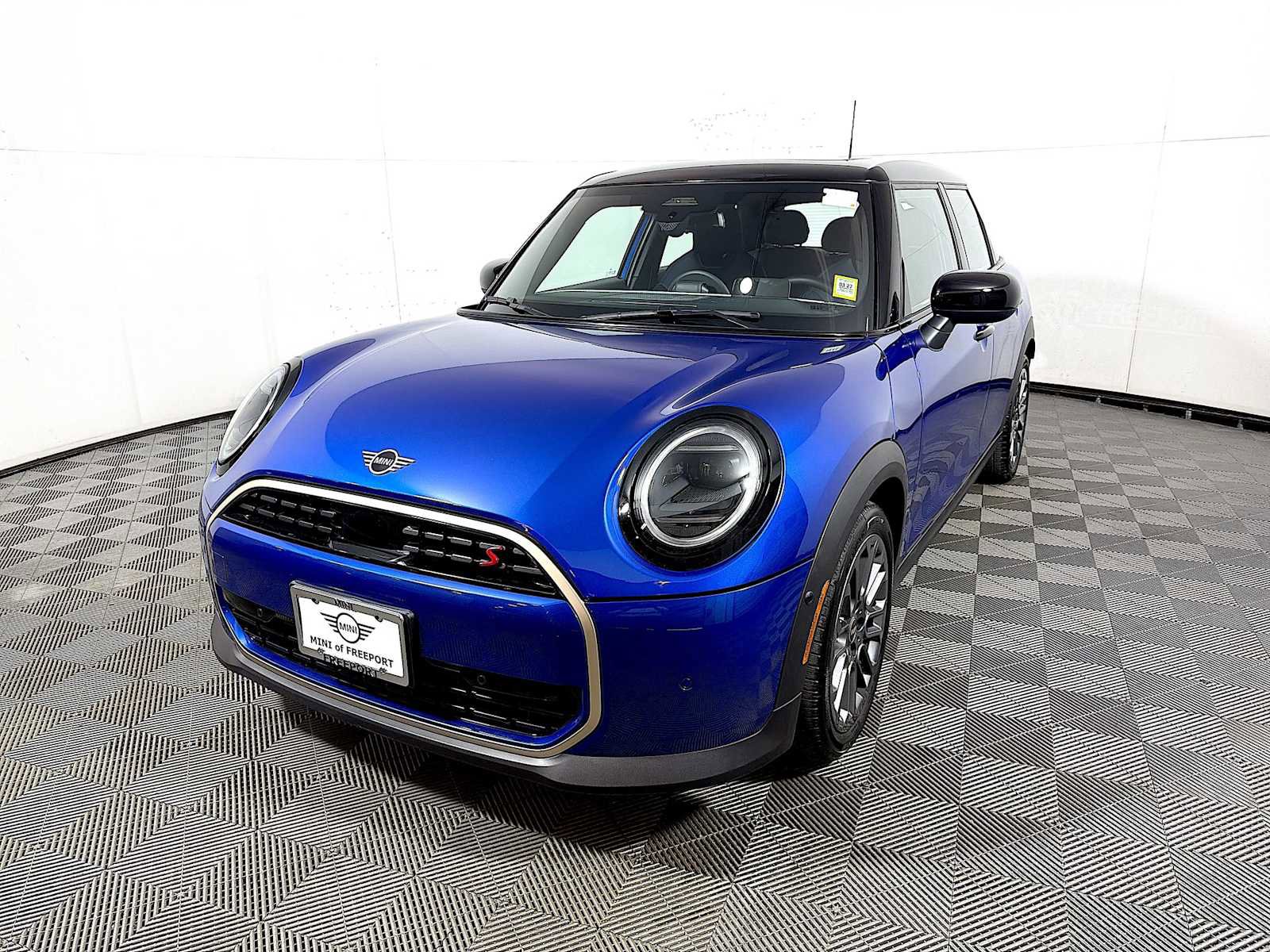 Certified 2025 MINI Cooper S FWD image 3