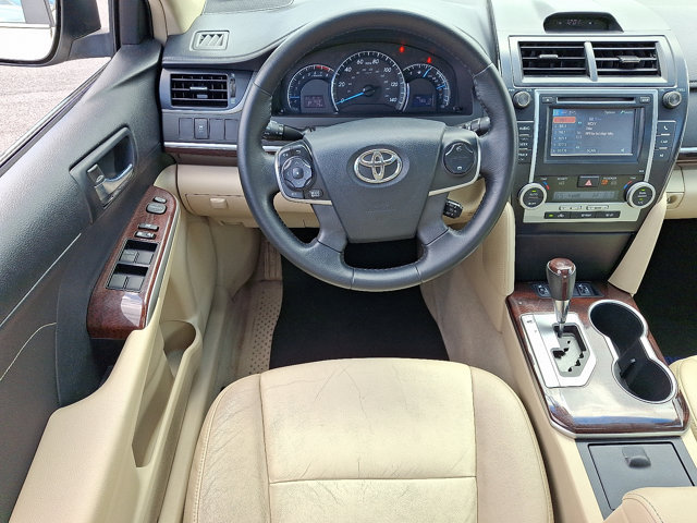 Used 2013 Toyota Camry XLE w/ Leather Pkg FWD image 12