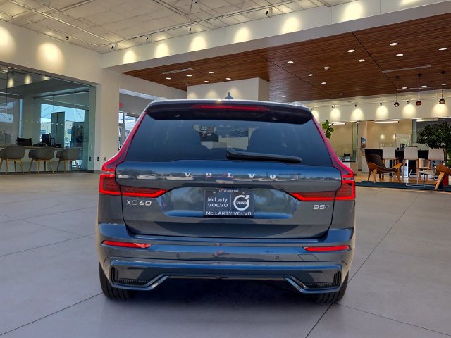 New 2027 Volvo XC60 B5 Core AWD/4WD image 4