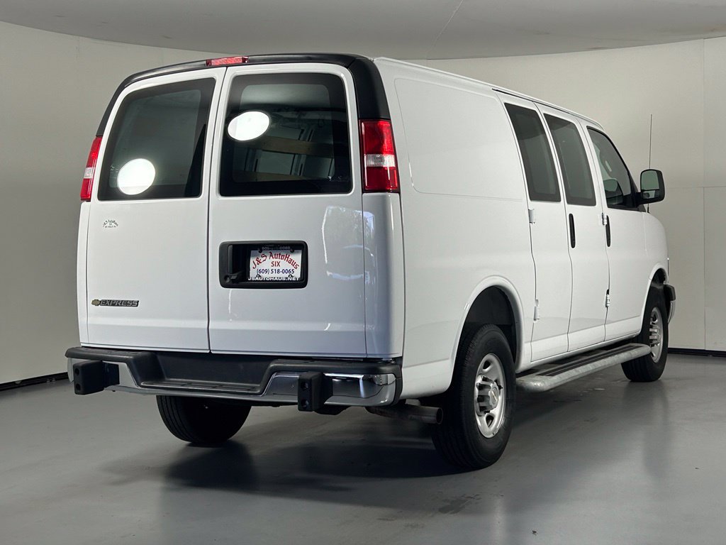 Used 2025 Chevrolet Express 2500 w/ Driver Convenience Package RWD image 7