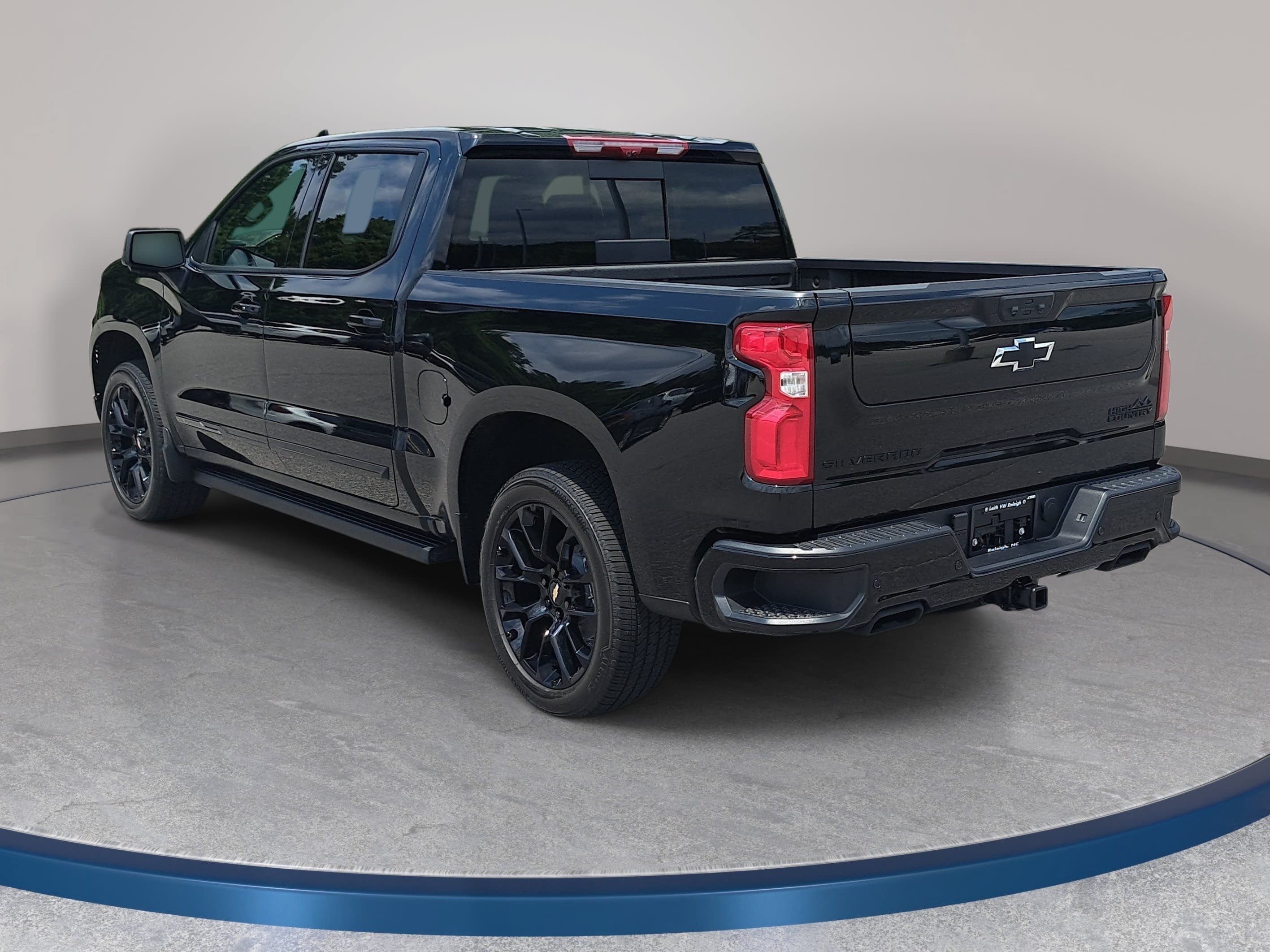 Used 2026 Chevrolet Silverado 1500 High Country w/ High Country Premium Package AWD/4WD image 7