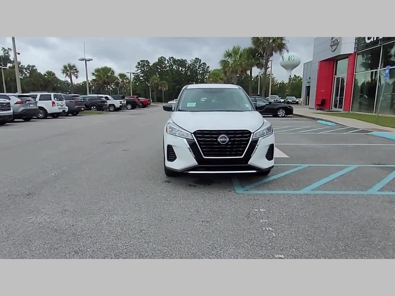 New 2025 Nissan Kicks Play S image 16