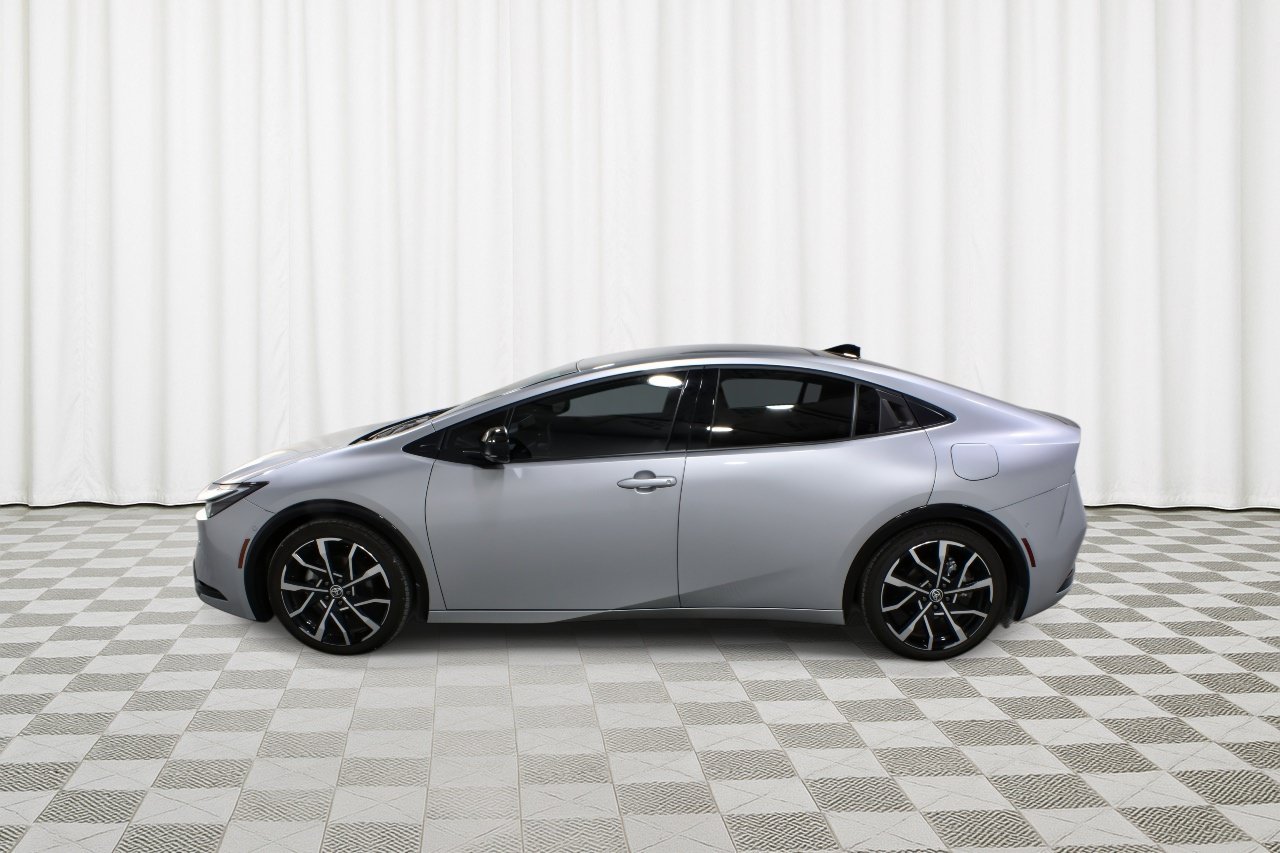 Used 2026 Toyota Prius Plug-In Hybrid w/ Limited Premium Package FWD image 6