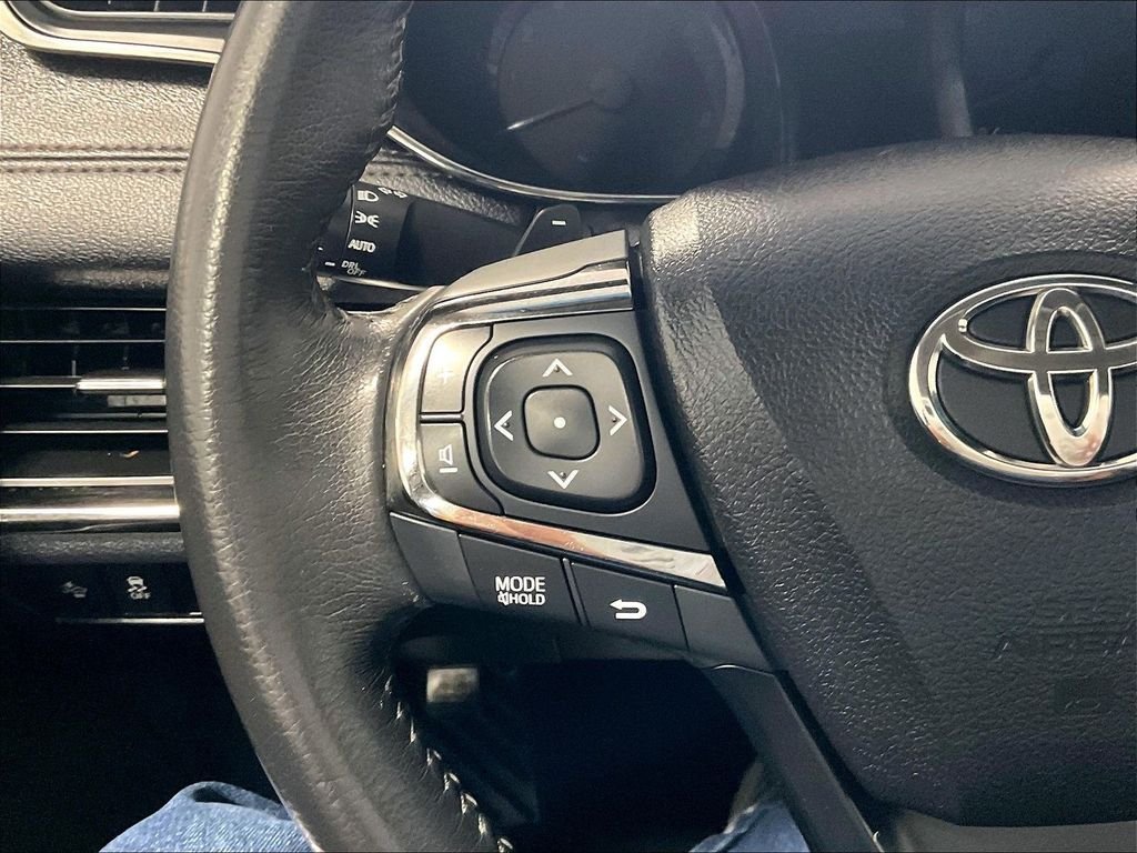 Used 2018 Toyota Avalon XLE FWD image 22