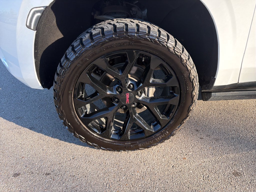 Used 2022 GMC Yukon AT4 w/ Max Trailering Package AWD/4WD image 6