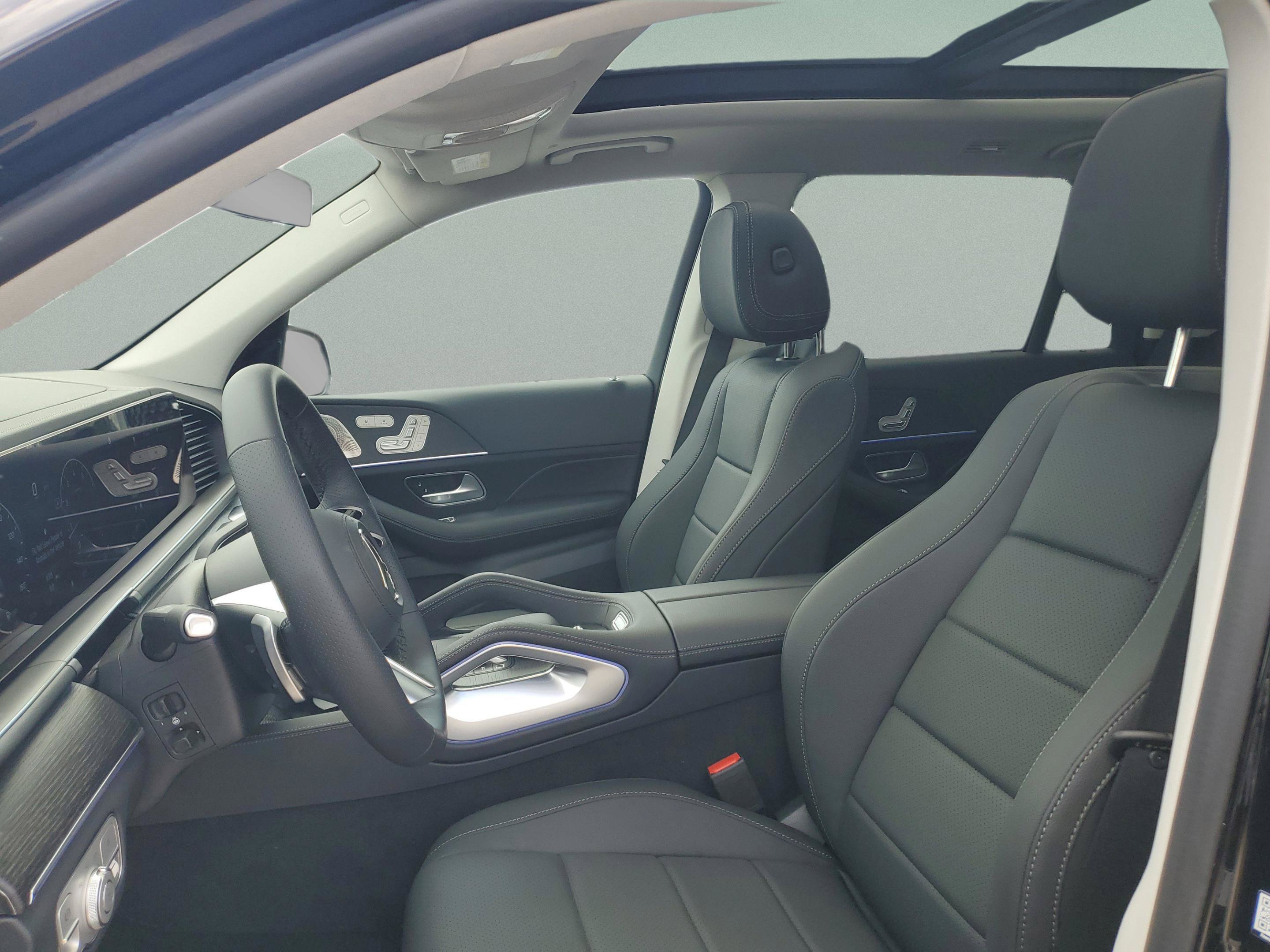 Certified 2026 Mercedes-Benz GLS 450 4MATIC image 23