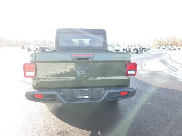 Used 2022 Jeep Gladiator Sport image 9
