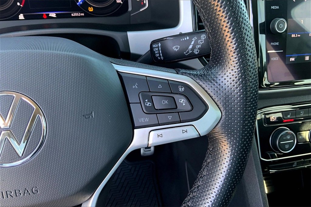 Used 2022 Volkswagen Atlas SEL Premium image 19