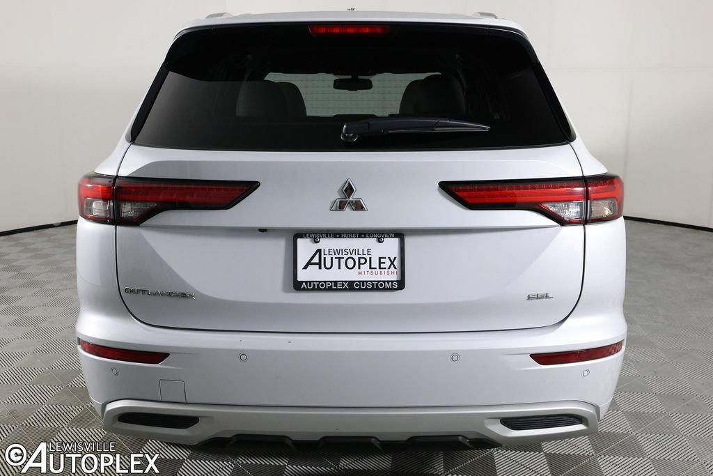 Used 2024 Mitsubishi Outlander SEL FWD image 6