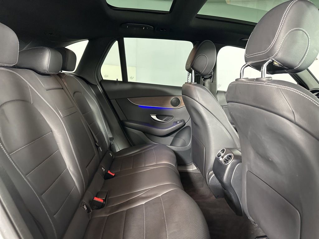 Used 2021 Mercedes-Benz GLC 300 4MATIC image 24