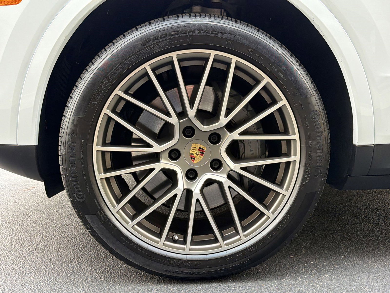 Used 2023 Porsche Cayenne S image 13