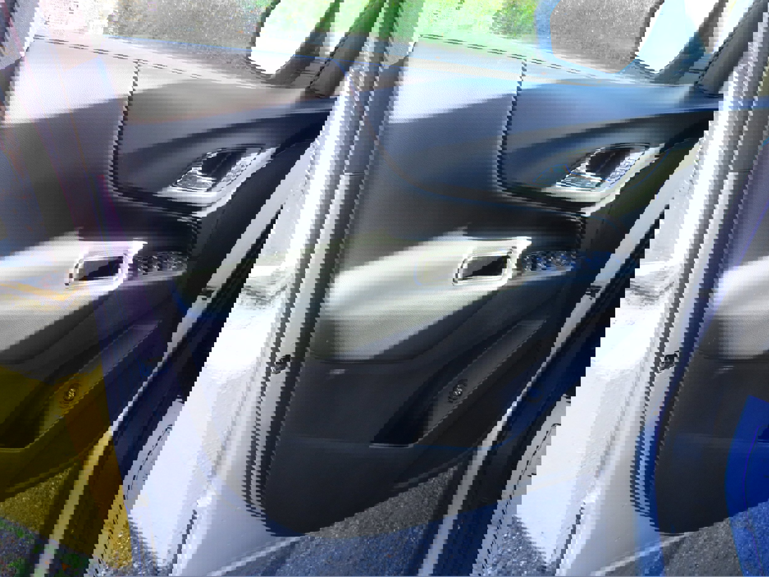 Used 2018 Chevrolet Equinox LT image 13