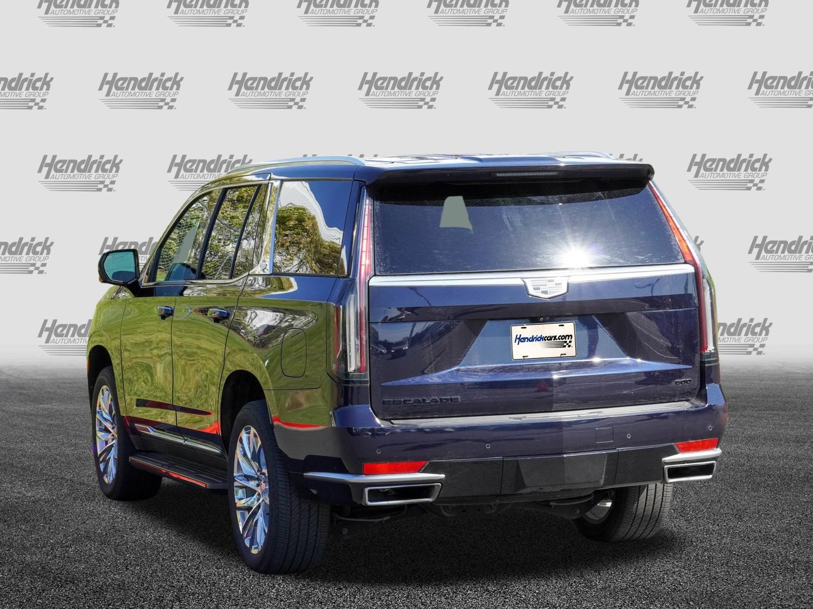 Used 2021 Cadillac Escalade Premium Luxury w/ LPO, Radiant Package AWD/4WD image 6