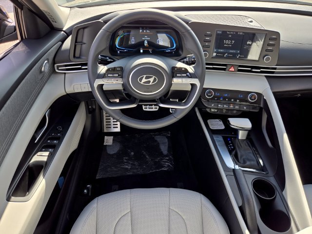 New 2026 Hyundai Elantra SEL Sport FWD image 7