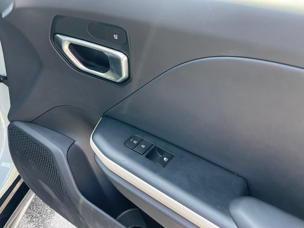 Certified 2025 Kia K4 GT-Line FWD image 25