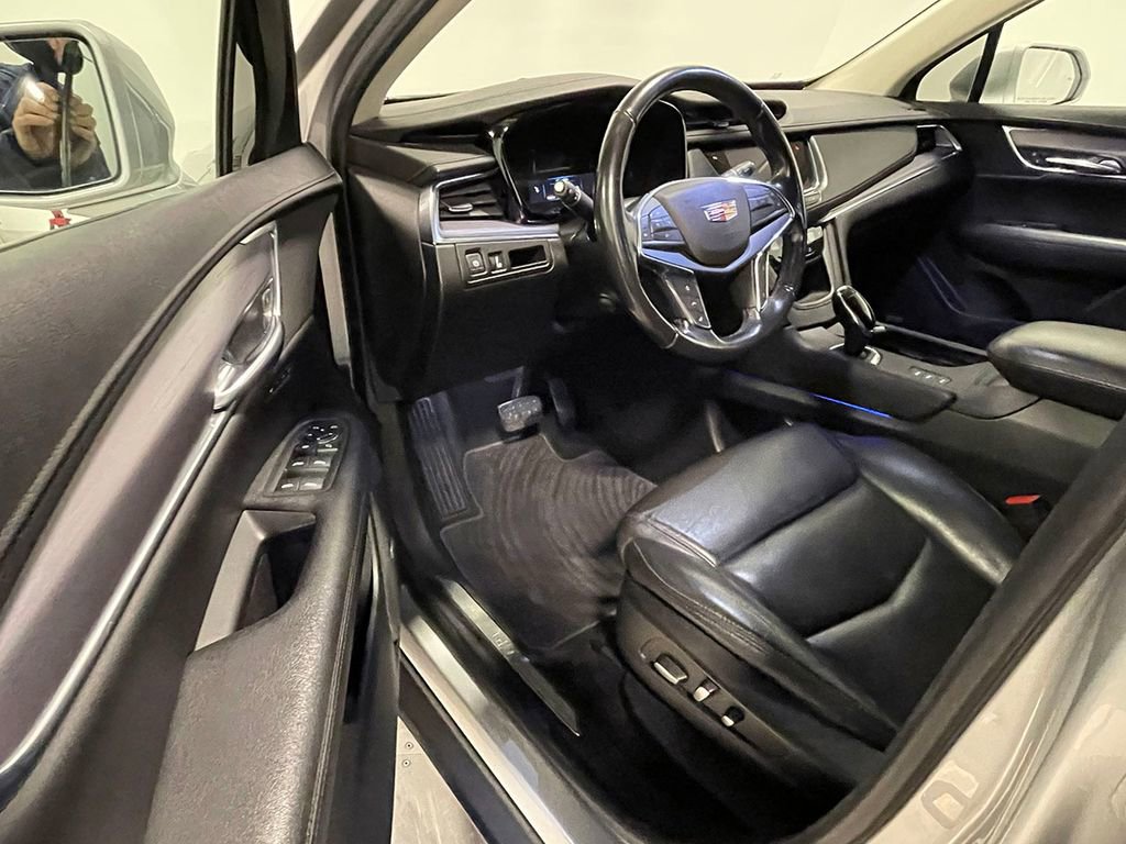 Used 2019 Cadillac XT5 Luxury image 3