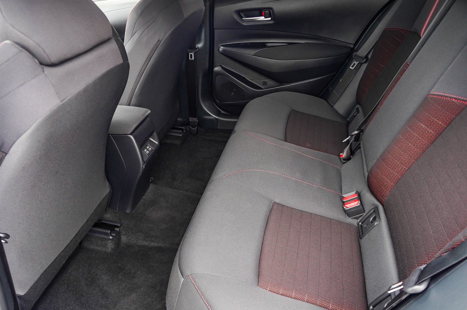Certified 2026 Toyota Corolla SE FWD image 21