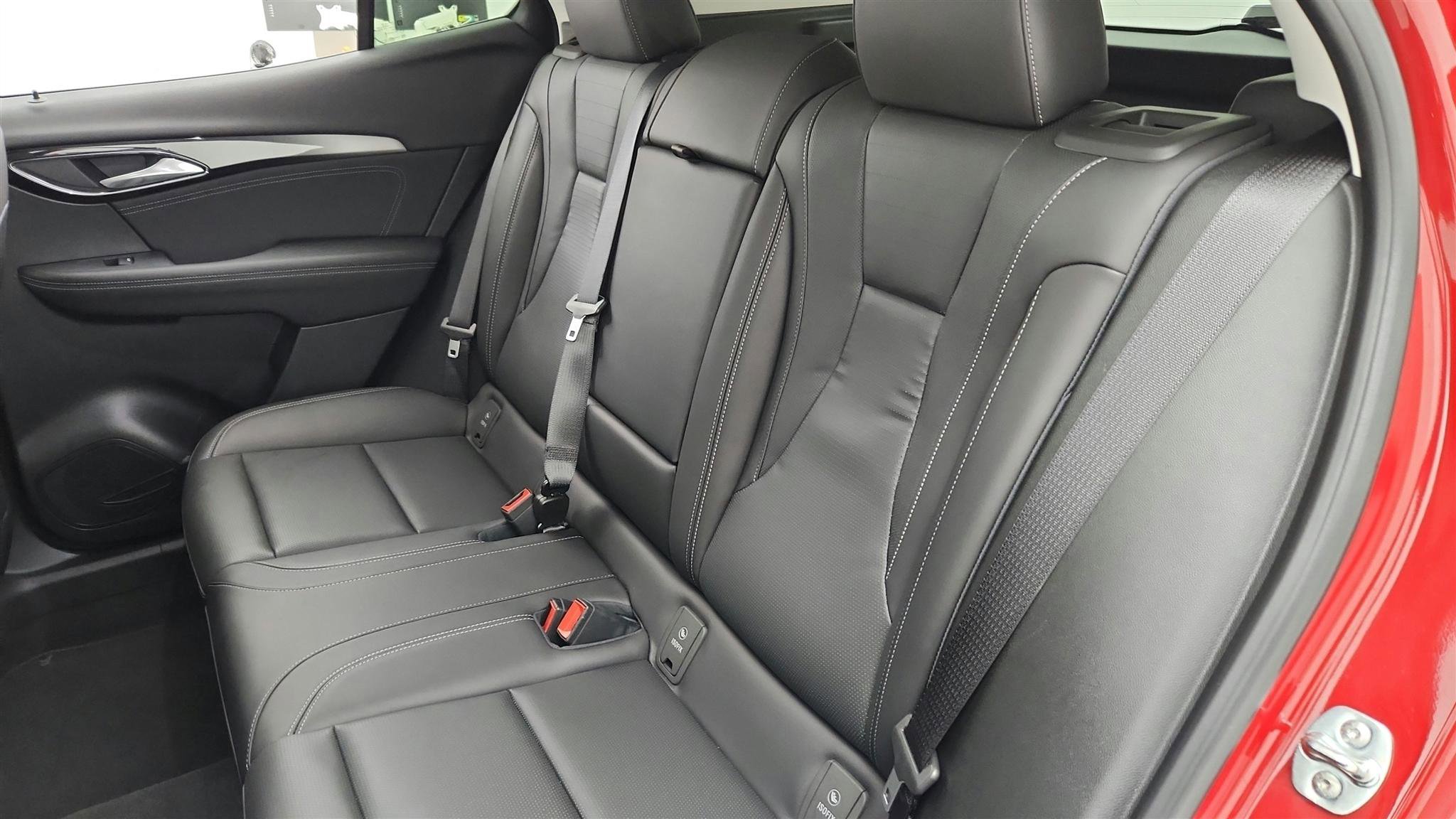 Used 2025 Buick Envision Preferred AWD/4WD image 34