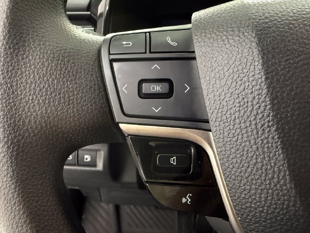 Used 2026 Toyota Camry LE w/ Convenience Package FWD image 10