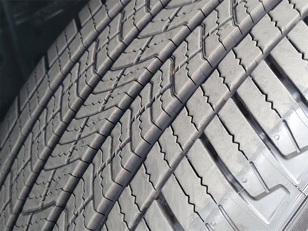 Certified 2025 Chevrolet Tahoe LS image 26