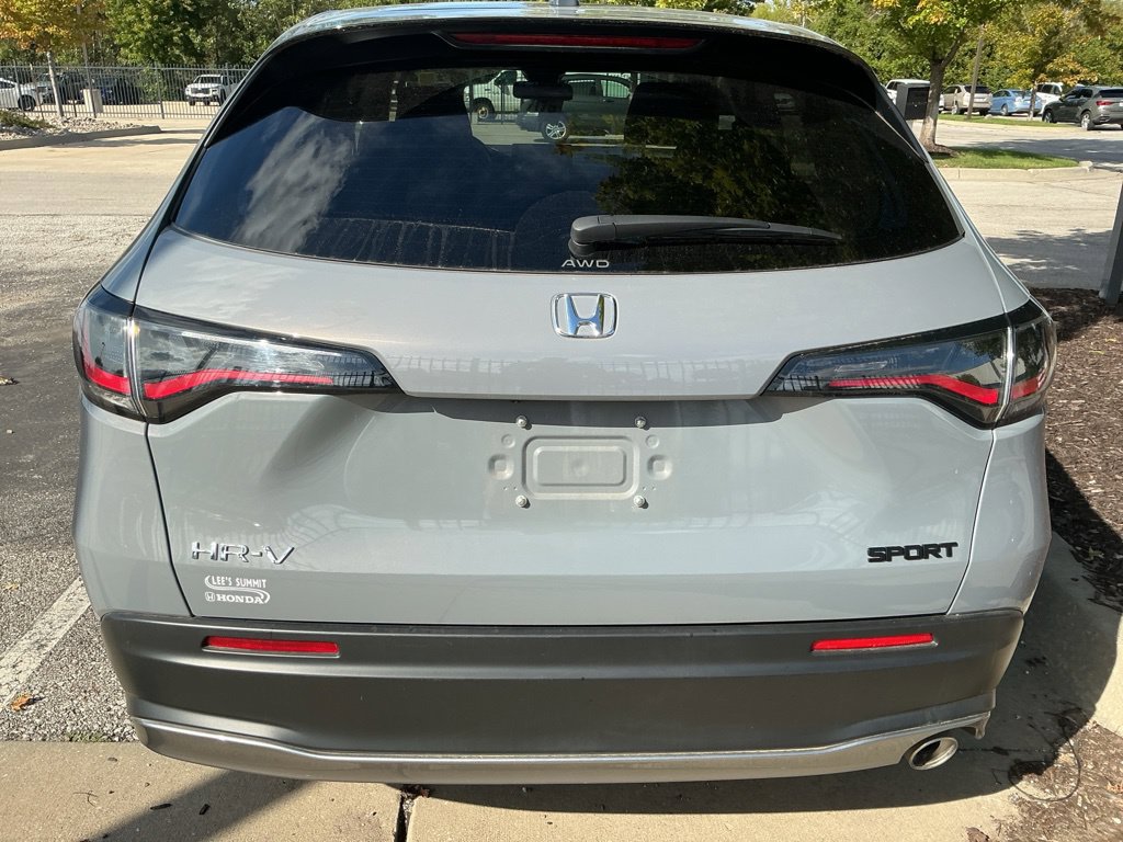 Used 2025 Honda HR-V Sport image 10