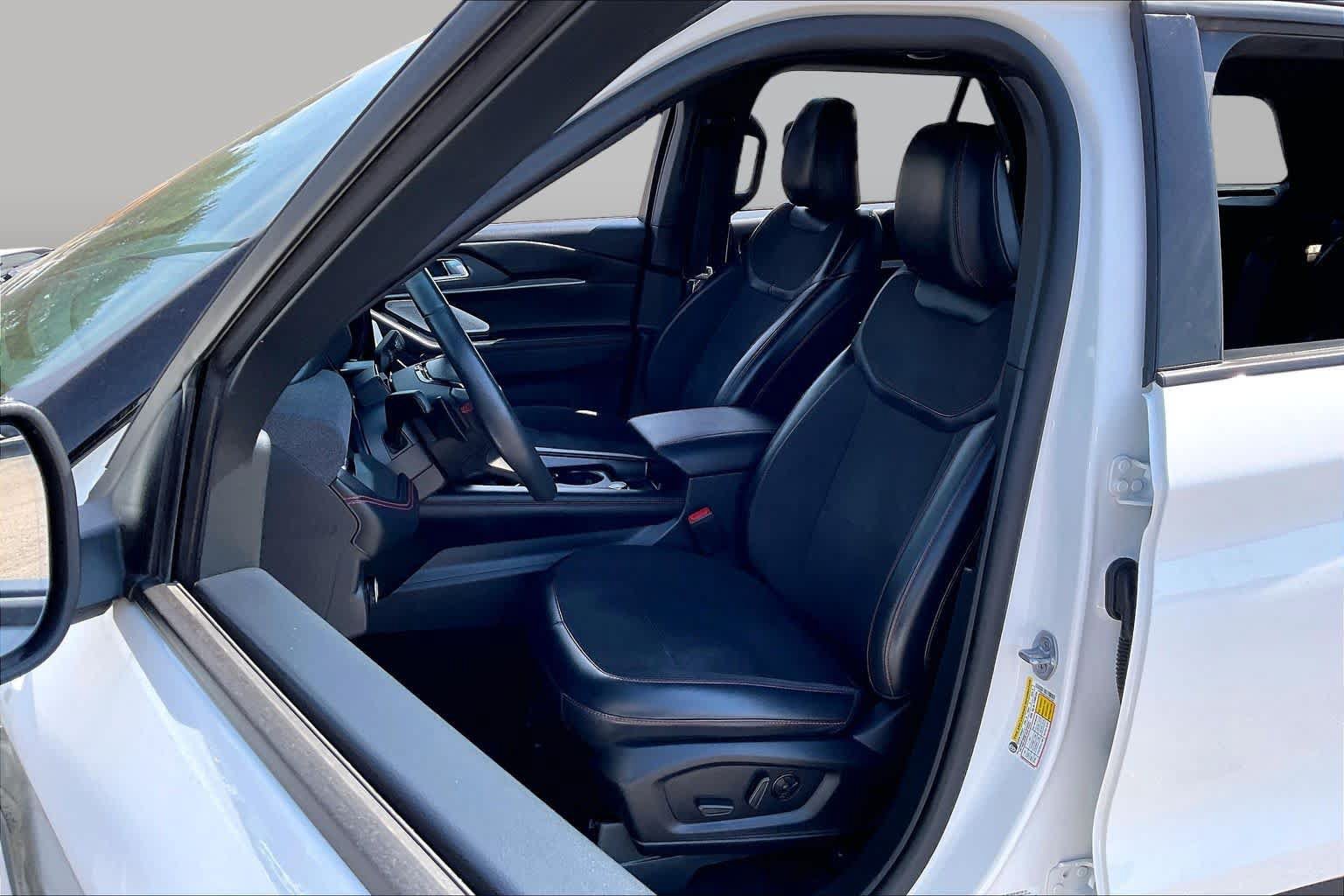 Certified 2025 Ford Explorer ST w/ Sun And Sound Package AWD/4WD image 8