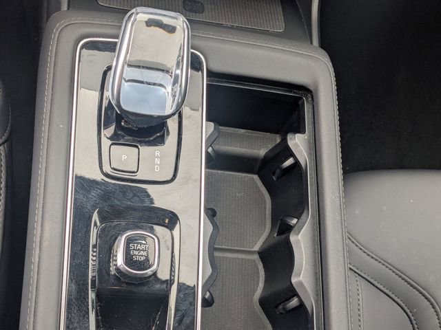 Used 2025 Volvo XC90 B6 Plus image 21