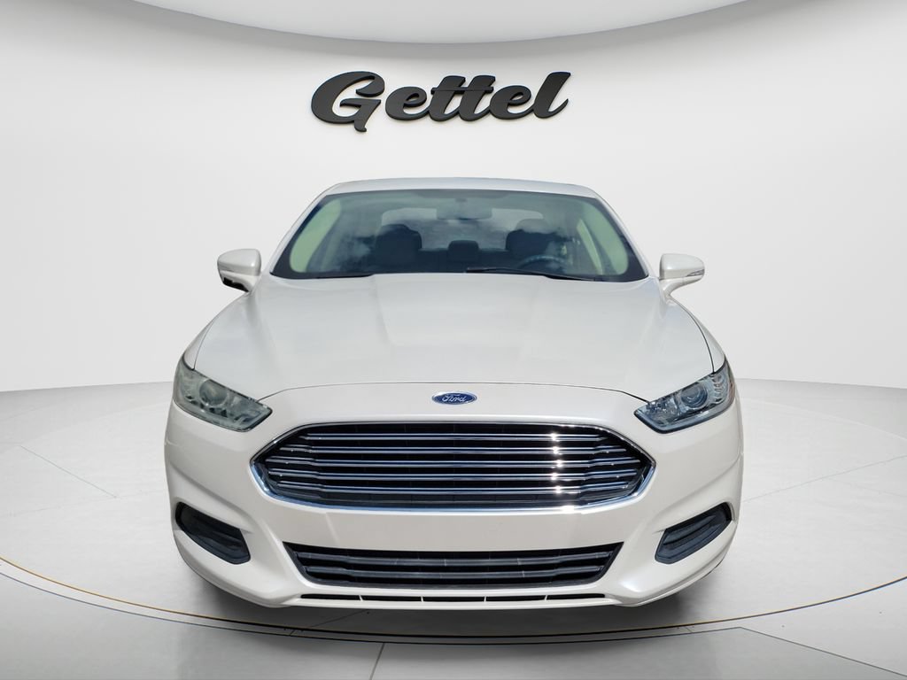 Used 2014 Ford Fusion SE FWD image 2