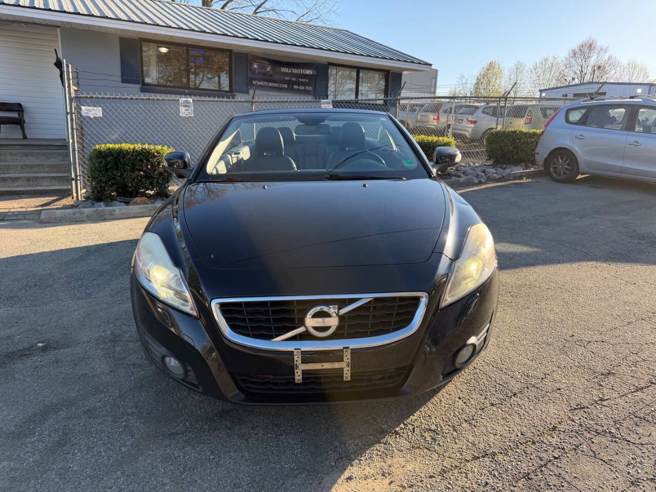 Used 2012 Volvo C70 T5 FWD image 2