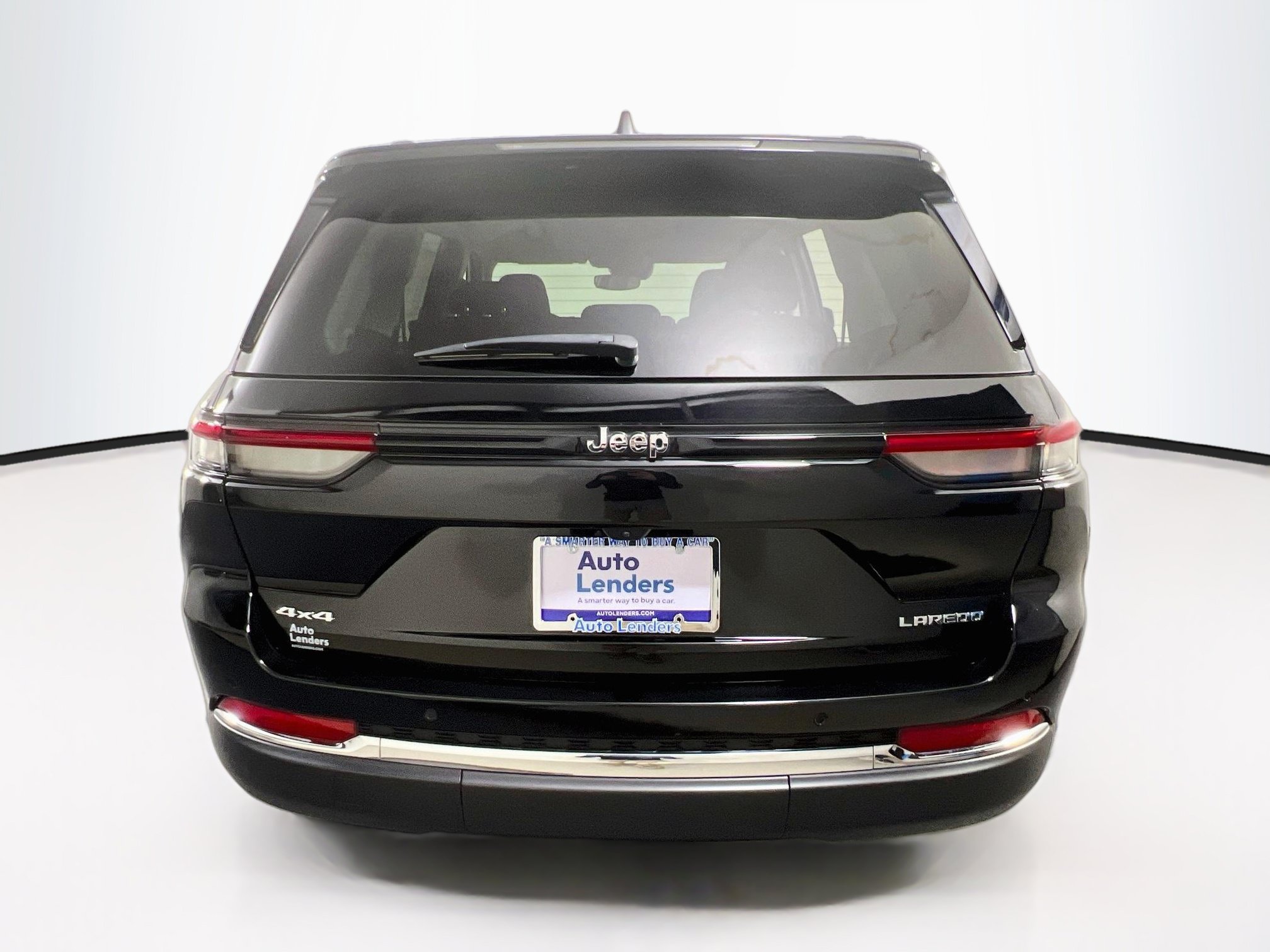 Used 2023 Jeep Grand Cherokee Laredo w/ Luxury Tech Group I AWD/4WD image 6