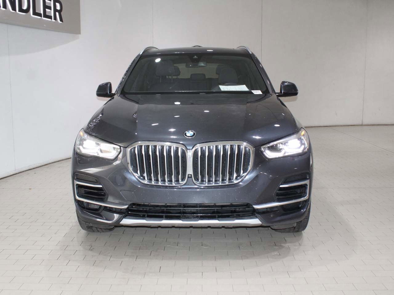 Certified 2022 BMW X5 sDrive40i w/ Premium Package RWD image 9