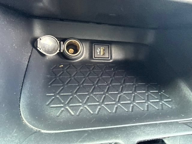 Used 2025 Toyota RAV4 XLE AWD/4WD image 20