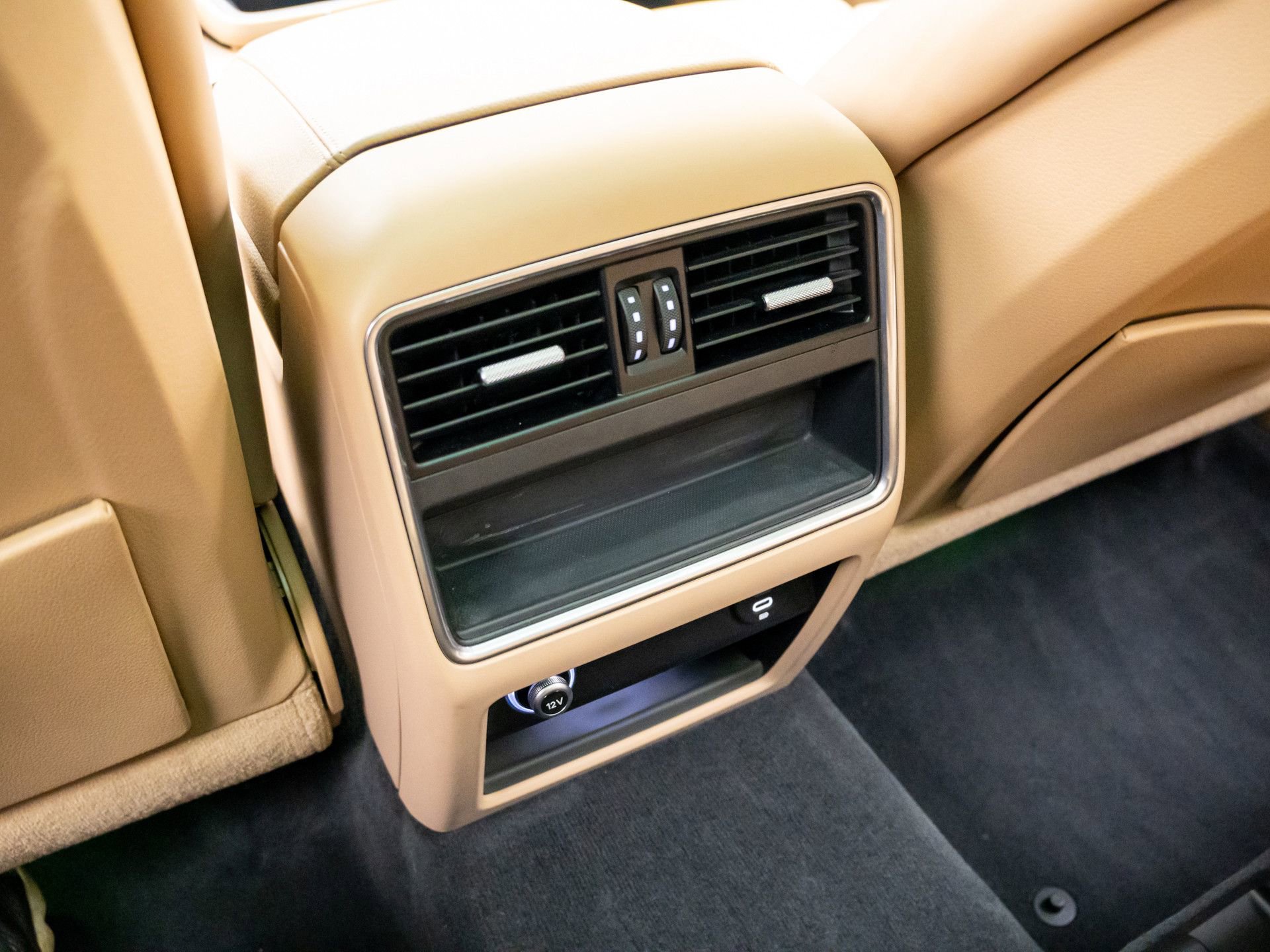 Certified 2022 Porsche Cayenne S Platinum image 19