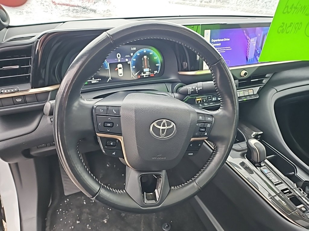 Used 2024 Toyota Crown Limited image 20