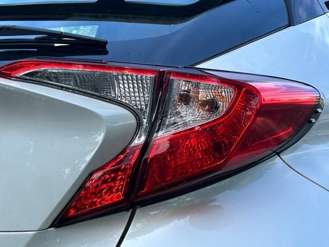 Used 2021 Toyota C-HR LE FWD image 12