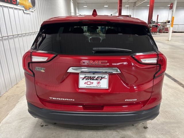 Used 2024 GMC Terrain SLE image 8