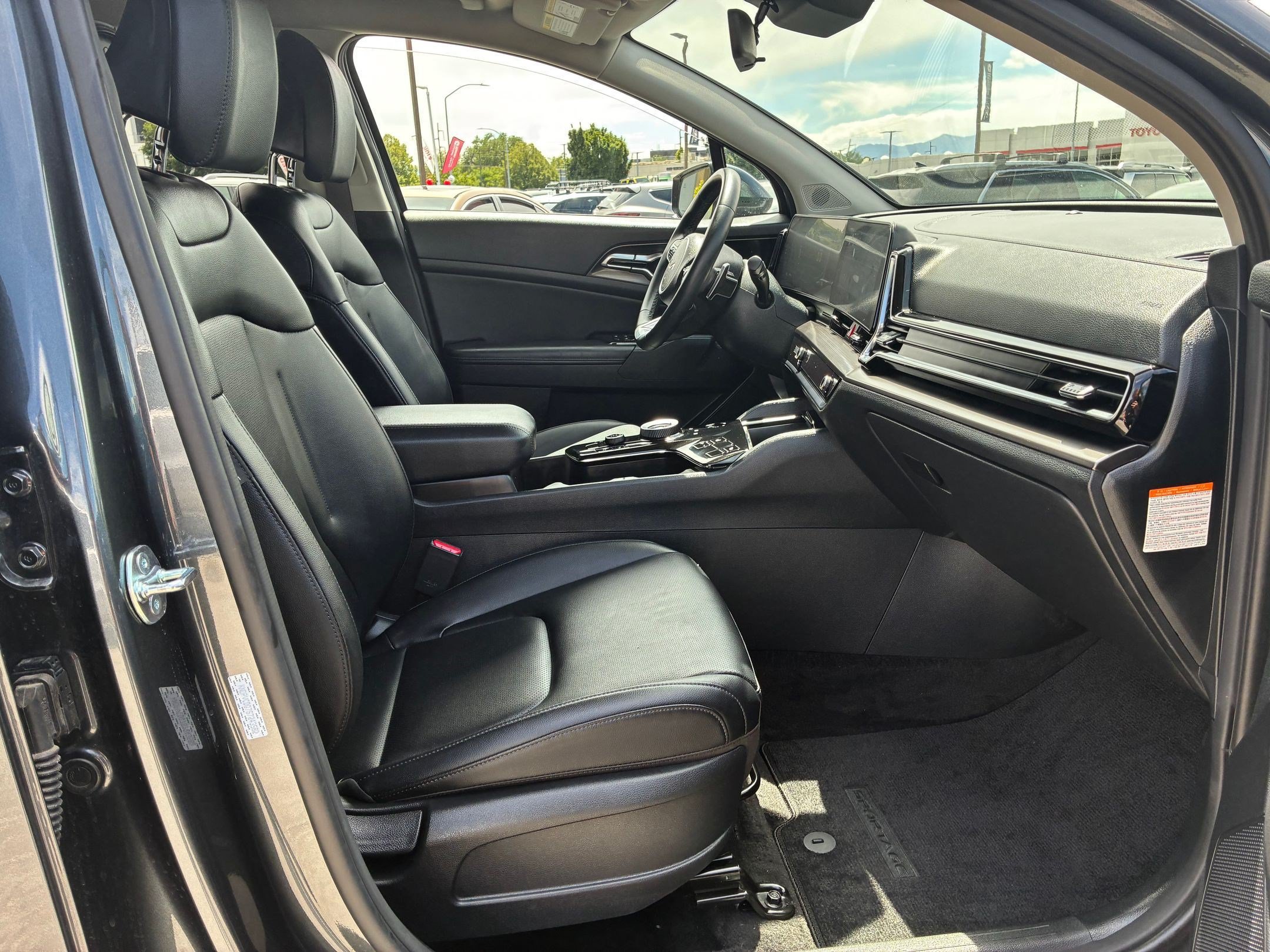 Used 2025 Kia Sportage EX AWD/4WD image 31