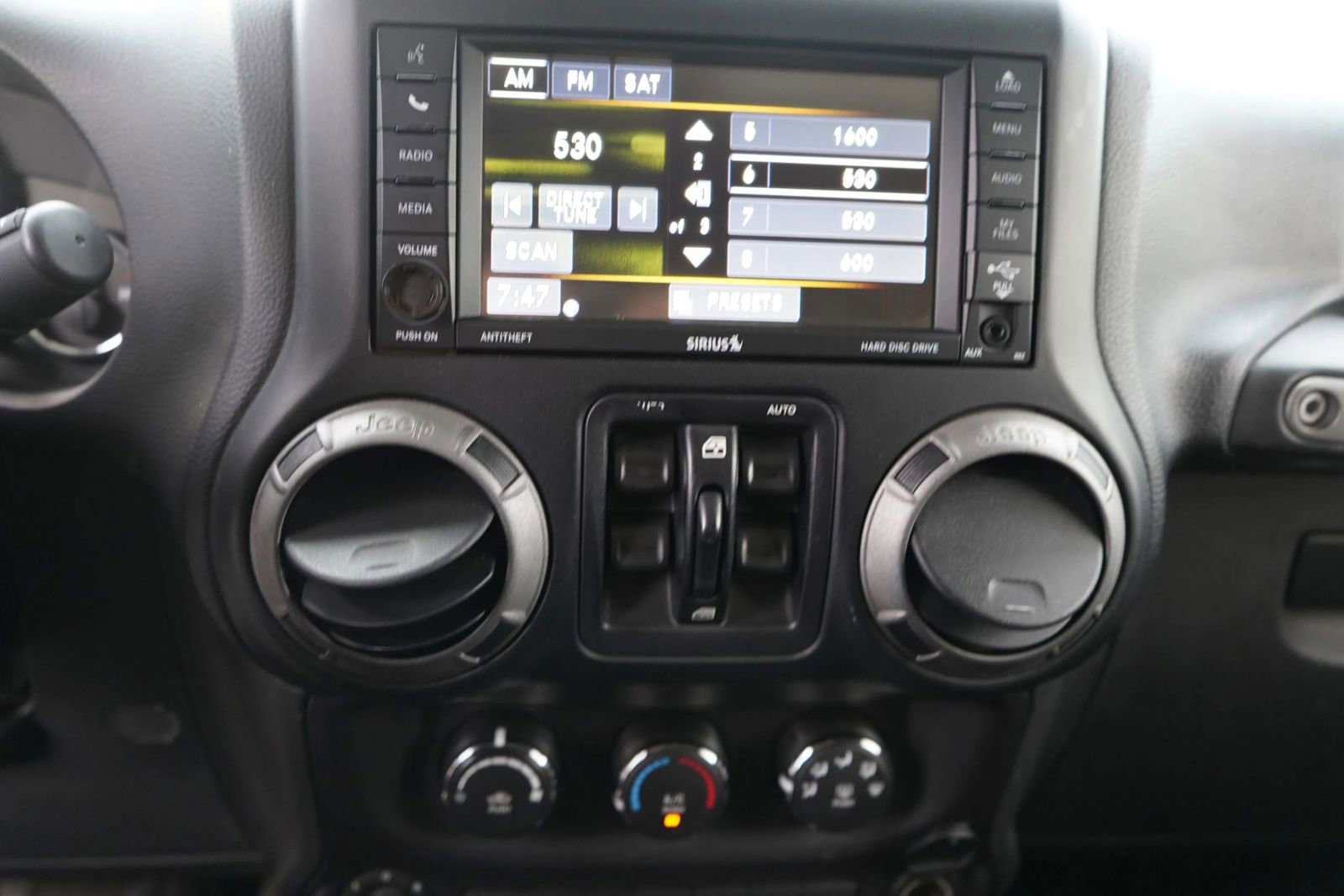 Used 2015 Jeep Wrangler Unlimited Sport image 12