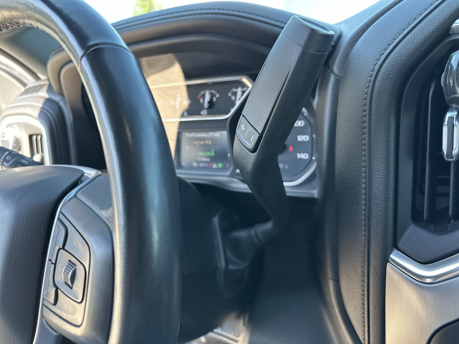 Used 2020 GMC Sierra 1500 SLT w/ SLT Premium Plus Package AWD/4WD image 16