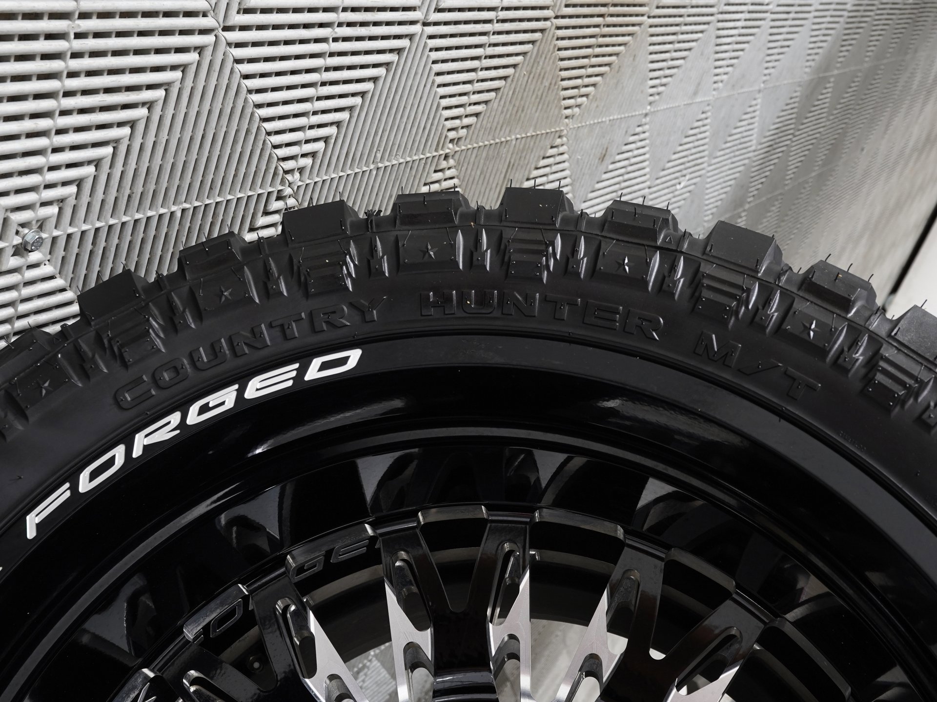 Used 2025 GMC Sierra 3500 Denali Ultimate image 36