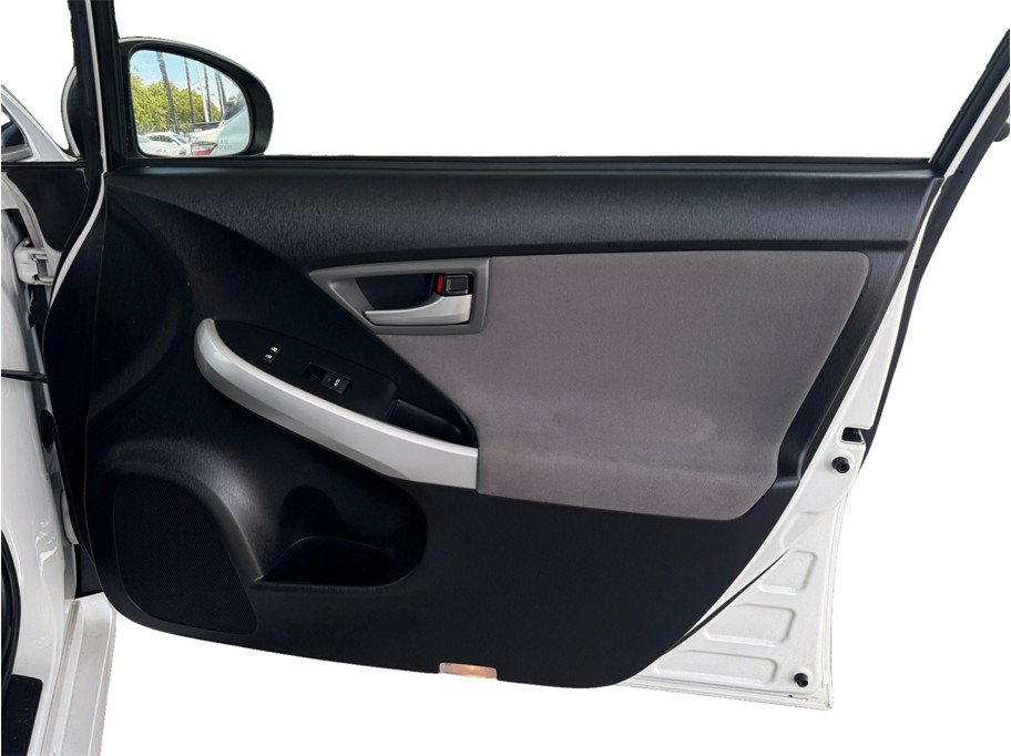 Used 2014 Toyota Prius Two FWD image 17
