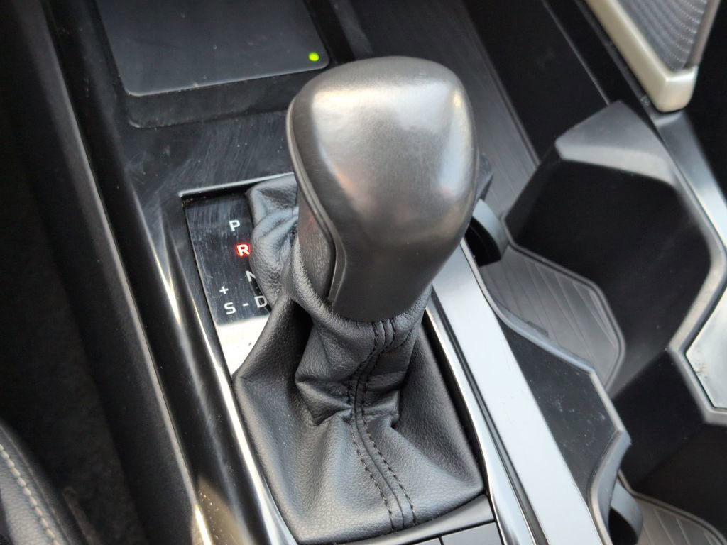 Used 2025 Toyota Camry SE FWD image 21