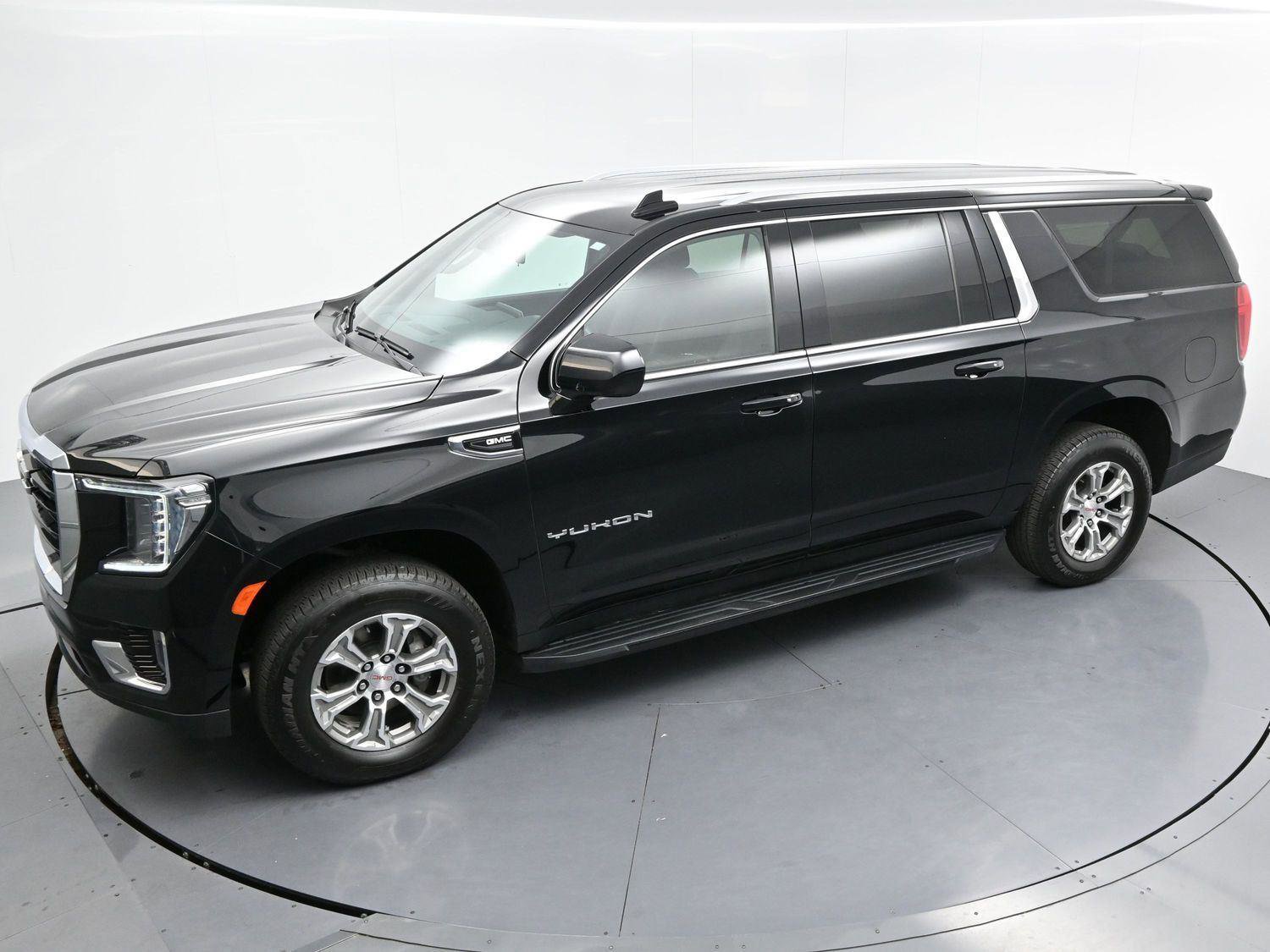 Used 2023 GMC Yukon XL SLE w/ Gmc Pro Safety Plus Package AWD/4WD image 39