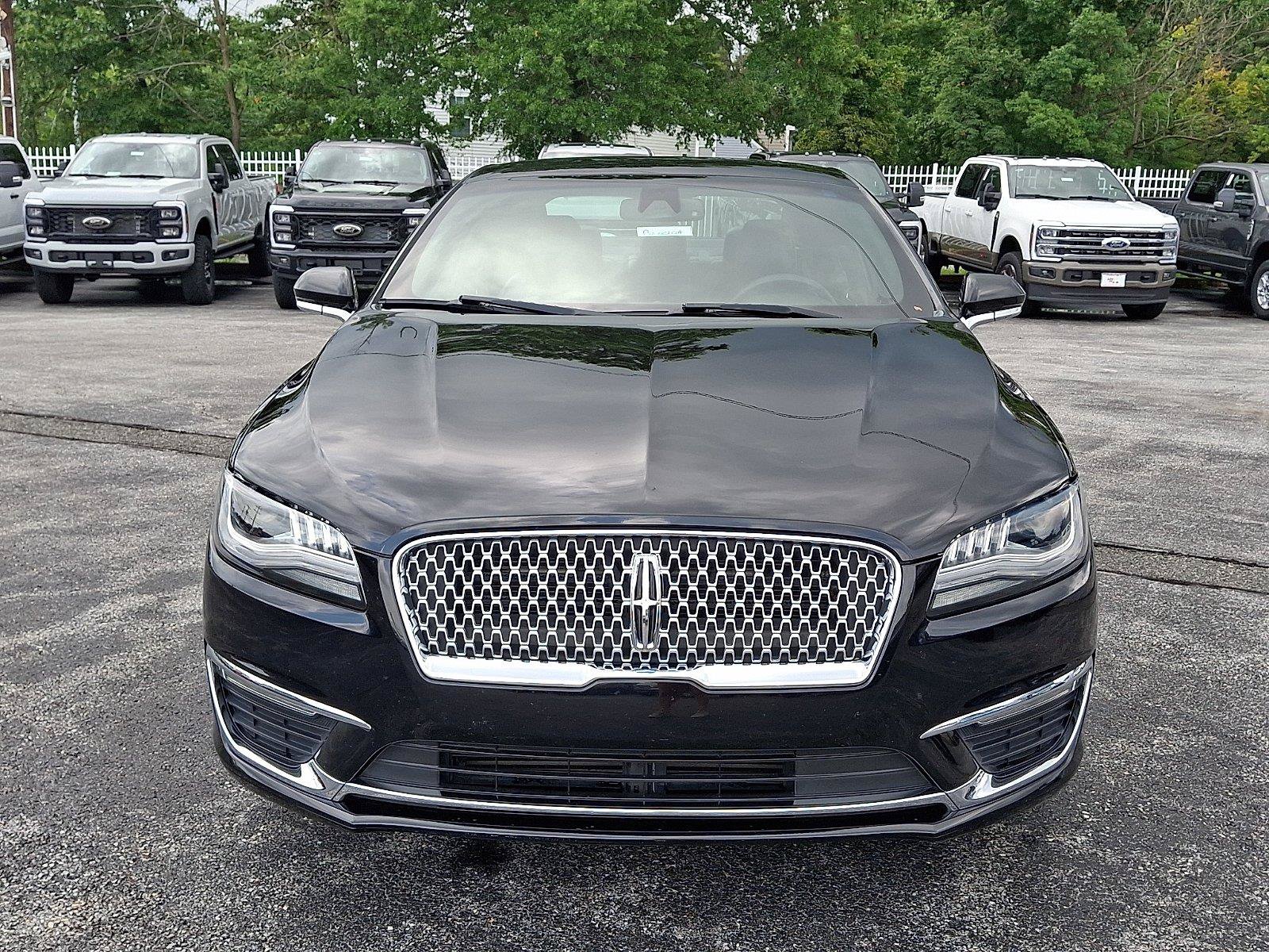 Used 2020 Lincoln MKZ FWD image 2