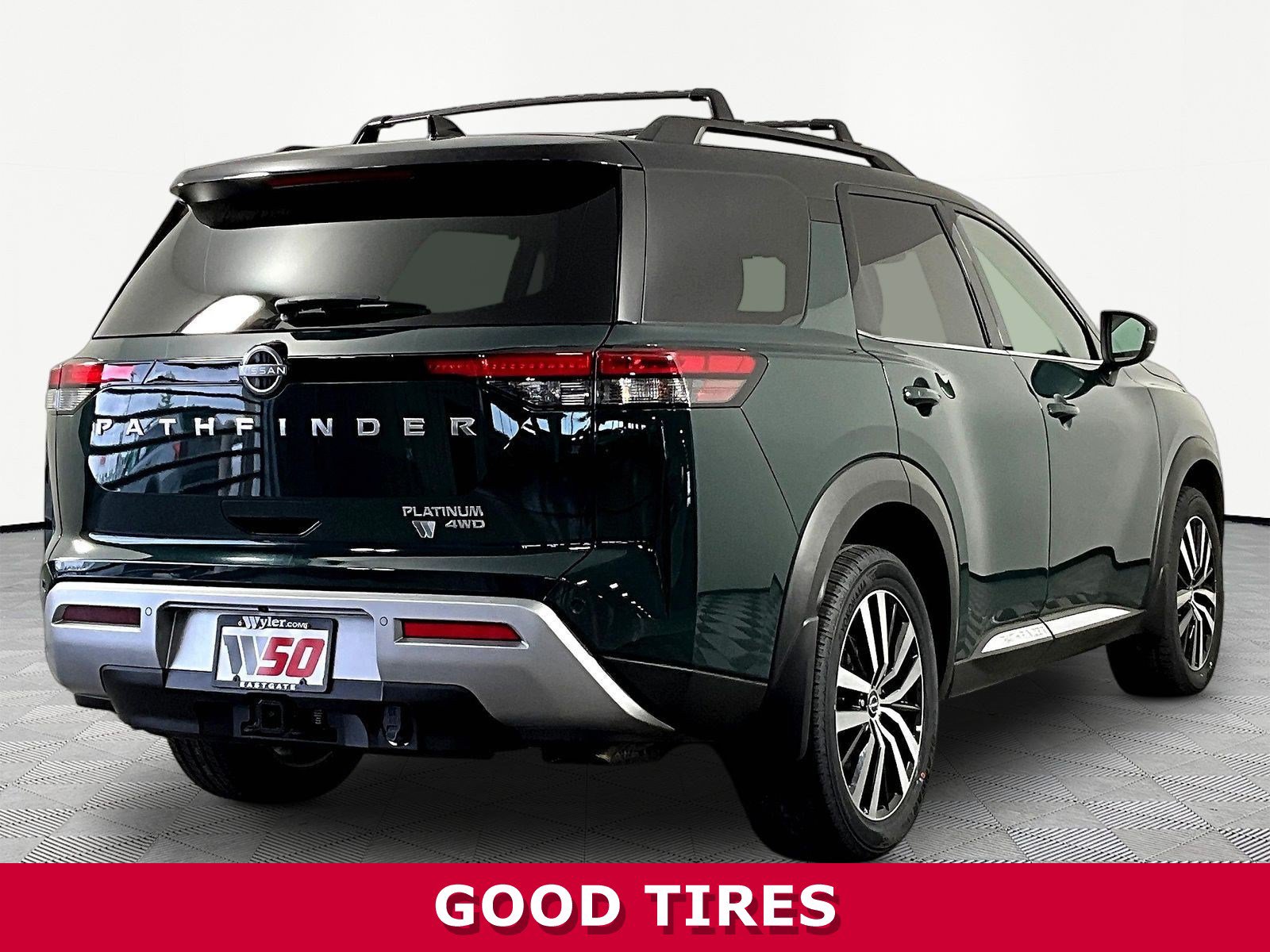Certified 2024 Nissan Pathfinder Platinum w/ Cargo Package AWD/4WD image 6