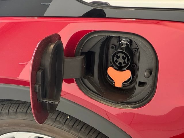 Used 2023 Chevrolet Bolt LT FWD image 36